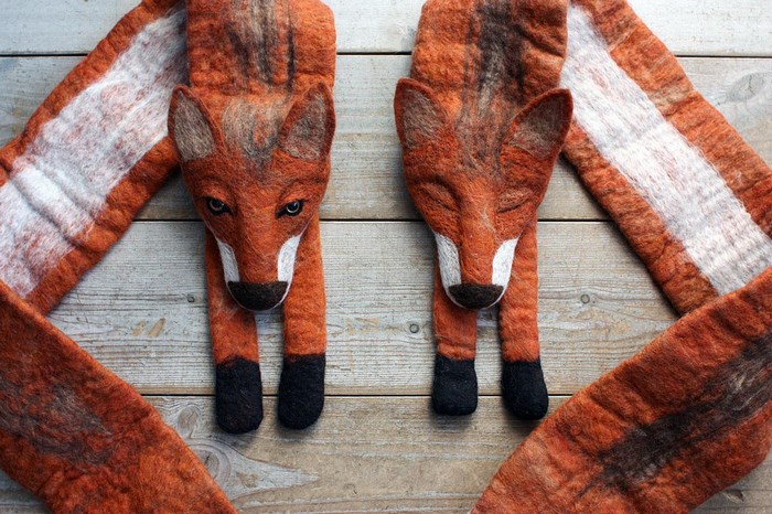 Realistic Felt Animal Scarves That Wrap Around Your Neck To Protect You