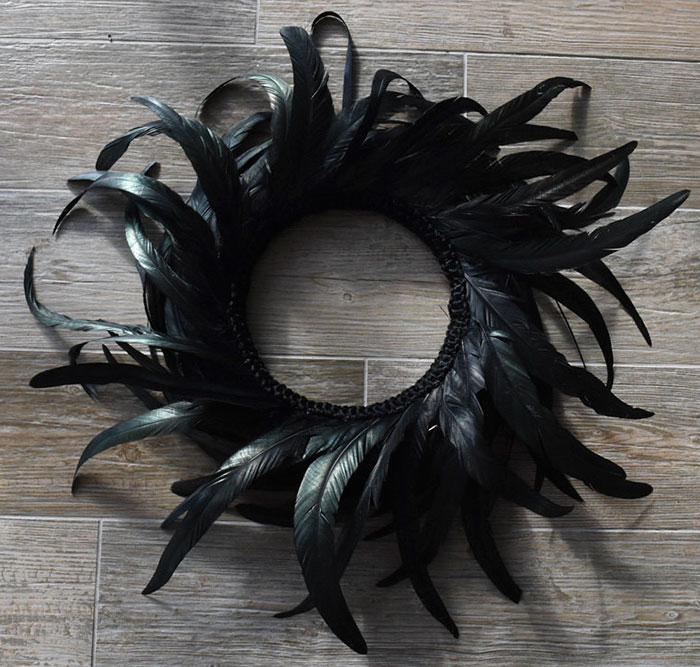 Halloween Wreaths Are A Thing Now, And They’re Creepily Awesome Halloween Wreaths Are A Thing Now, And They’re Creepily Awesome