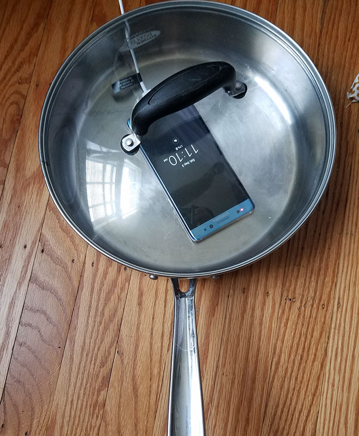 66 Of The Funniest Reactions To The Exploding Samsung Note 7 66 Of The Funniest Reactions To The Exploding Samsung Note 7