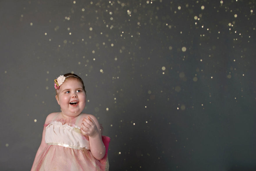 We Volunteer To Photograph Children Battling Cancer To Show How Amazing These Fighters Are We Volunteer To Photograph Children Battling Cancer To Show How Amazing These Fighters Are
