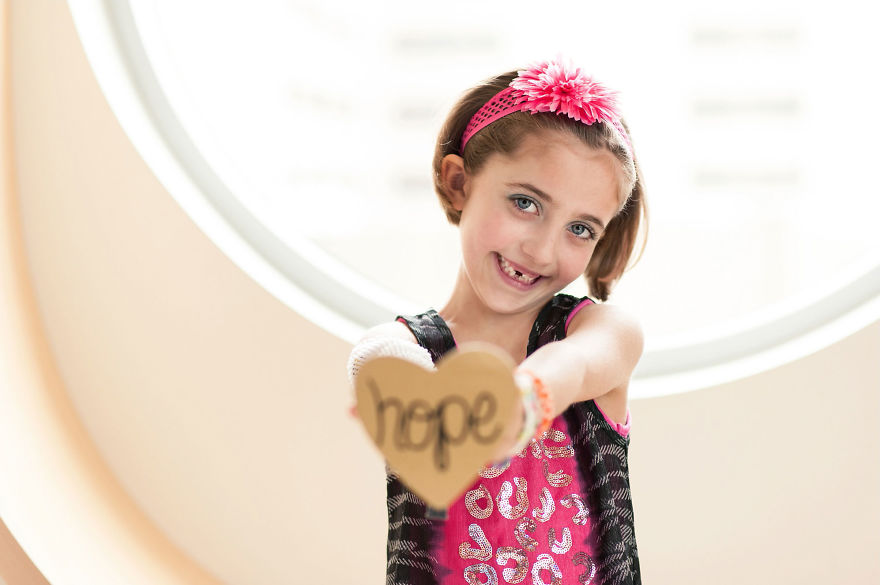 We Volunteer To Photograph Children Battling Cancer To Show How Amazing These Fighters Are We Volunteer To Photograph Children Battling Cancer To Show How Amazing These Fighters Are