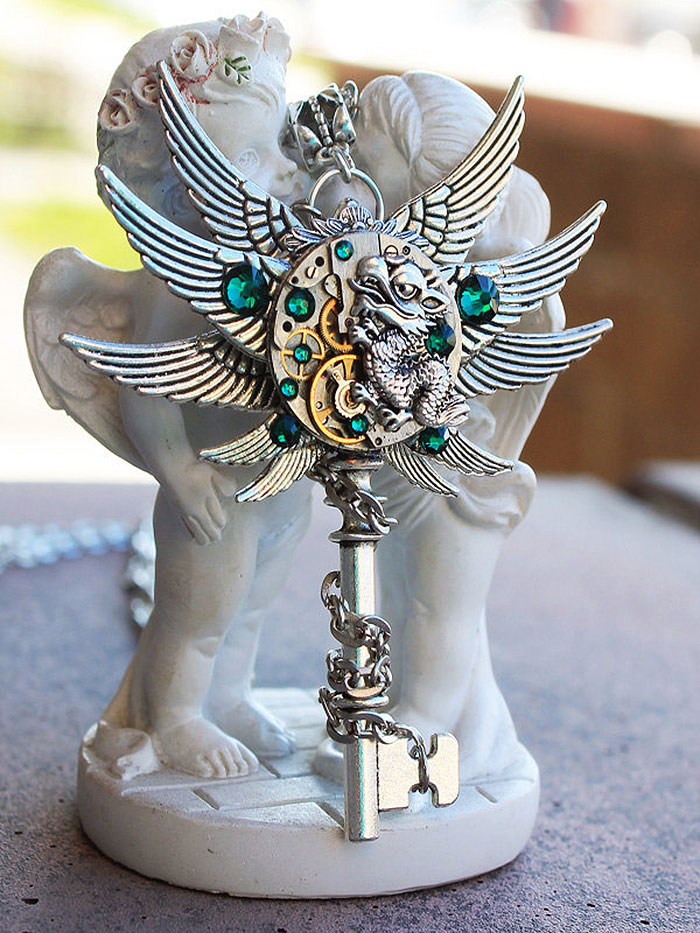 Steampunk Jewelry By This Russian Artist Will Take You Back To Victorian Era Steampunk Jewelry By This Russian Artist Will Take You Back To Victorian Era