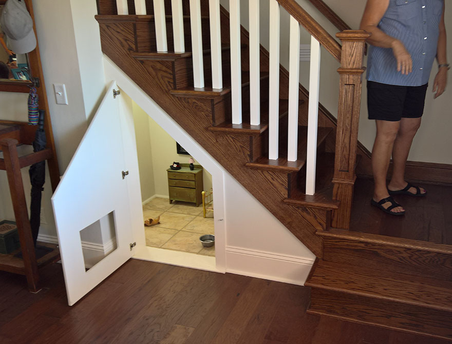 This Woman Built Her Dog A Bedroom Under The Stairs And The Details Are Impressive This Woman Built Her Dog A Bedroom Under The Stairs And The Details Are Impressive