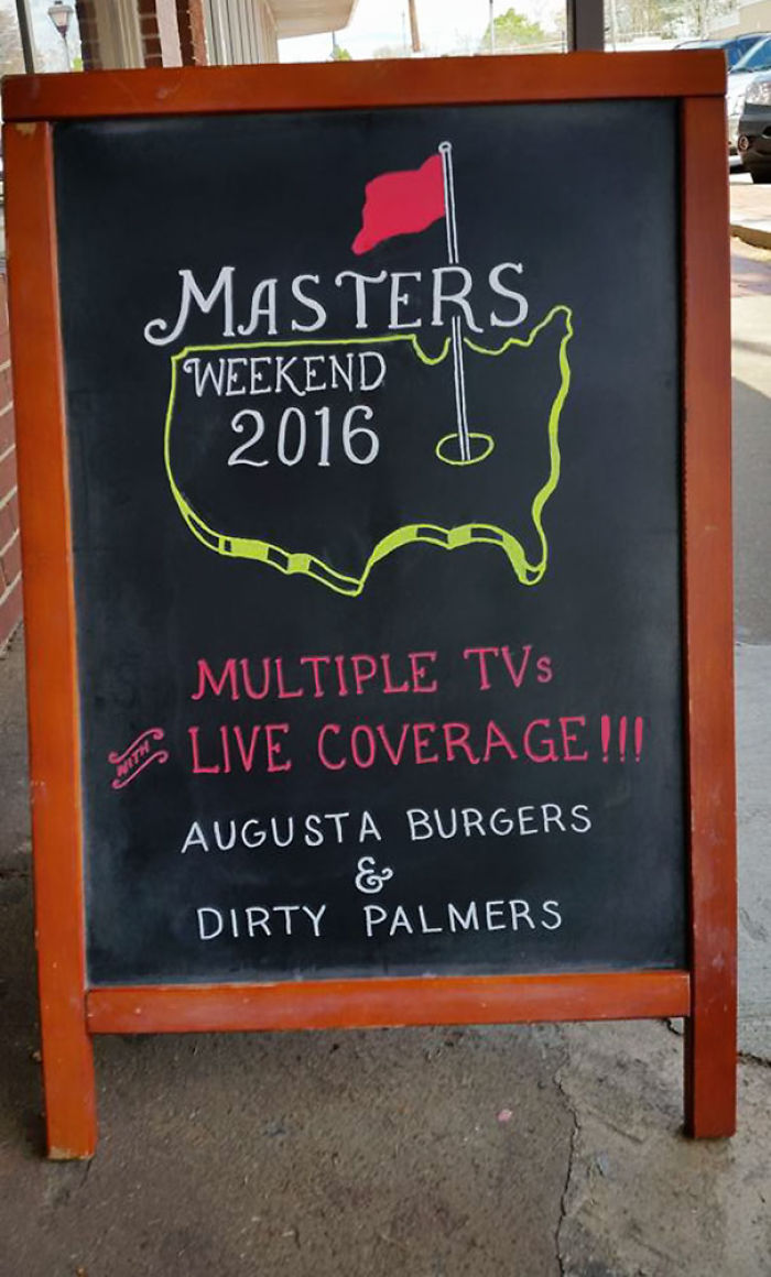 Woman Helped Friend’s Bar By Drawing Chalk Signs, The Result Was So Good It Increased The Sales Woman Helped Friend’s Bar By Drawing Chalk Signs, The Result Was So Good It Increased The Sales