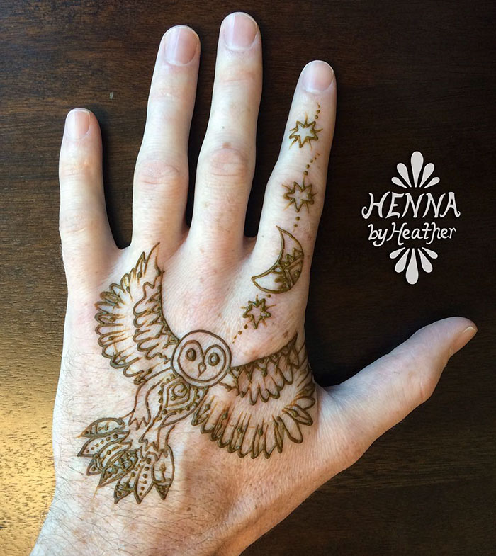 ‘Menna’ Trend Sees Men Wearing Intricate Henna Tattoos ‘Menna’ Trend Sees Men Wearing Intricate Henna Tattoos