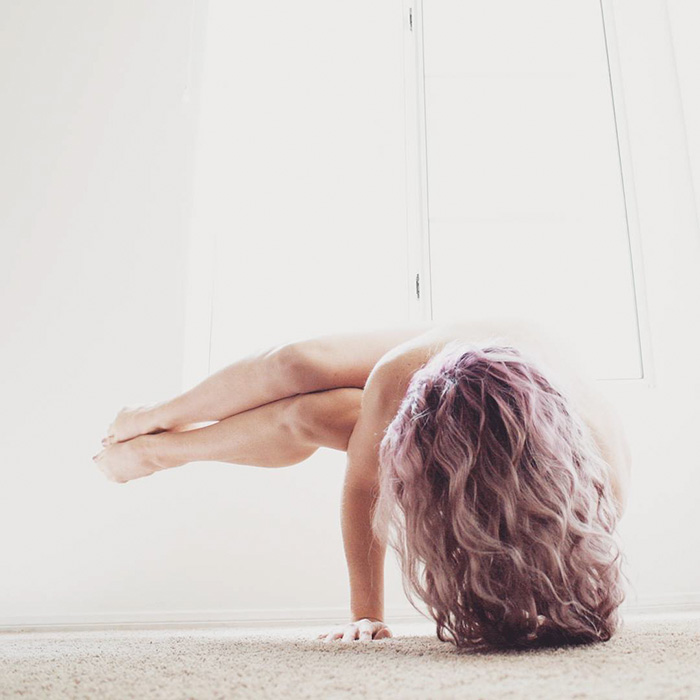 This Yogi’s Incredible Body Poses Are Inspiring People With Serious Mental Illnesses This Yogi’s Incredible Body Poses Are Inspiring People With Serious Mental Illnesses