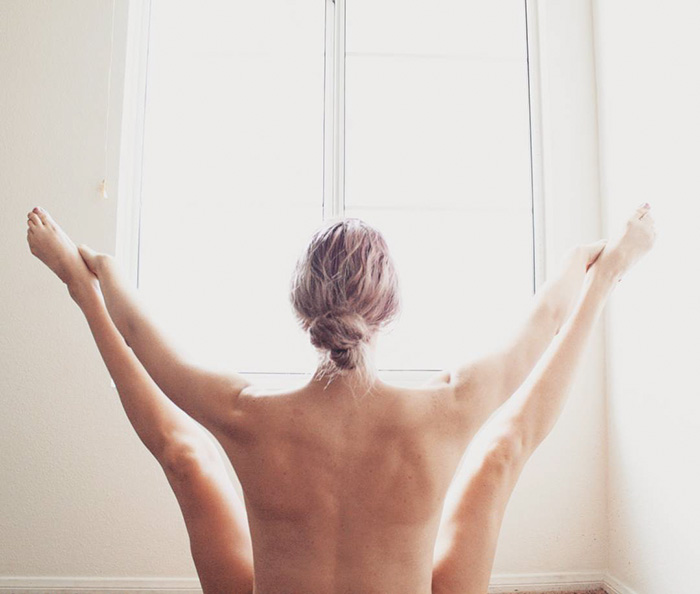 This Yogi’s Incredible Body Poses Are Inspiring People With Serious Mental Illnesses This Yogi’s Incredible Body Poses Are Inspiring People With Serious Mental Illnesses