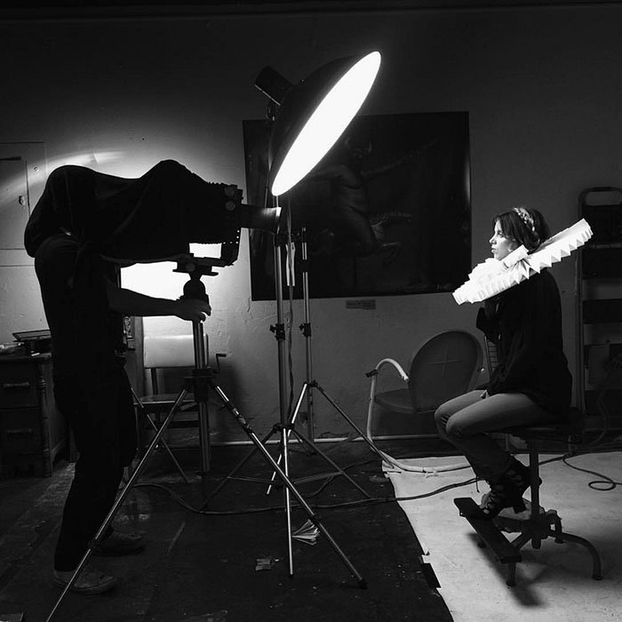 Photographer Uses 160-Year-Old Camera To Take Eerily Beautiful Portraits Photographer Uses 160-Year-Old Camera To Take Eerily Beautiful Portraits