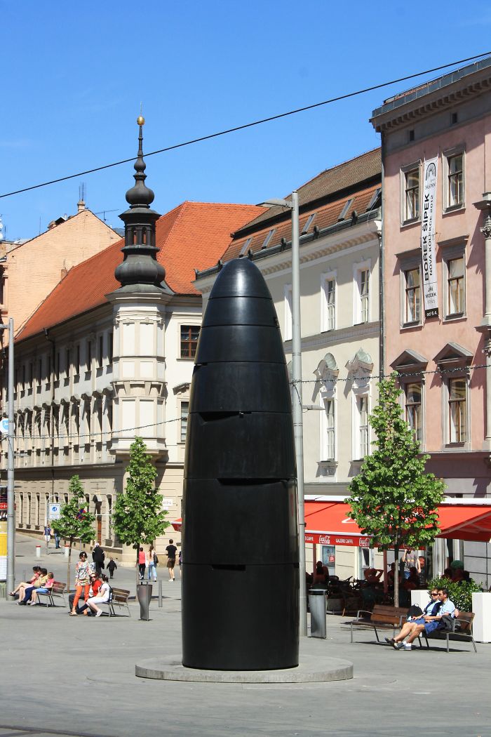 World’s Ugliest Art: Post Your Hometown “Art” You’re Ashamed Of World’s Ugliest Art: Post Your Hometown “Art” You’re Ashamed Of