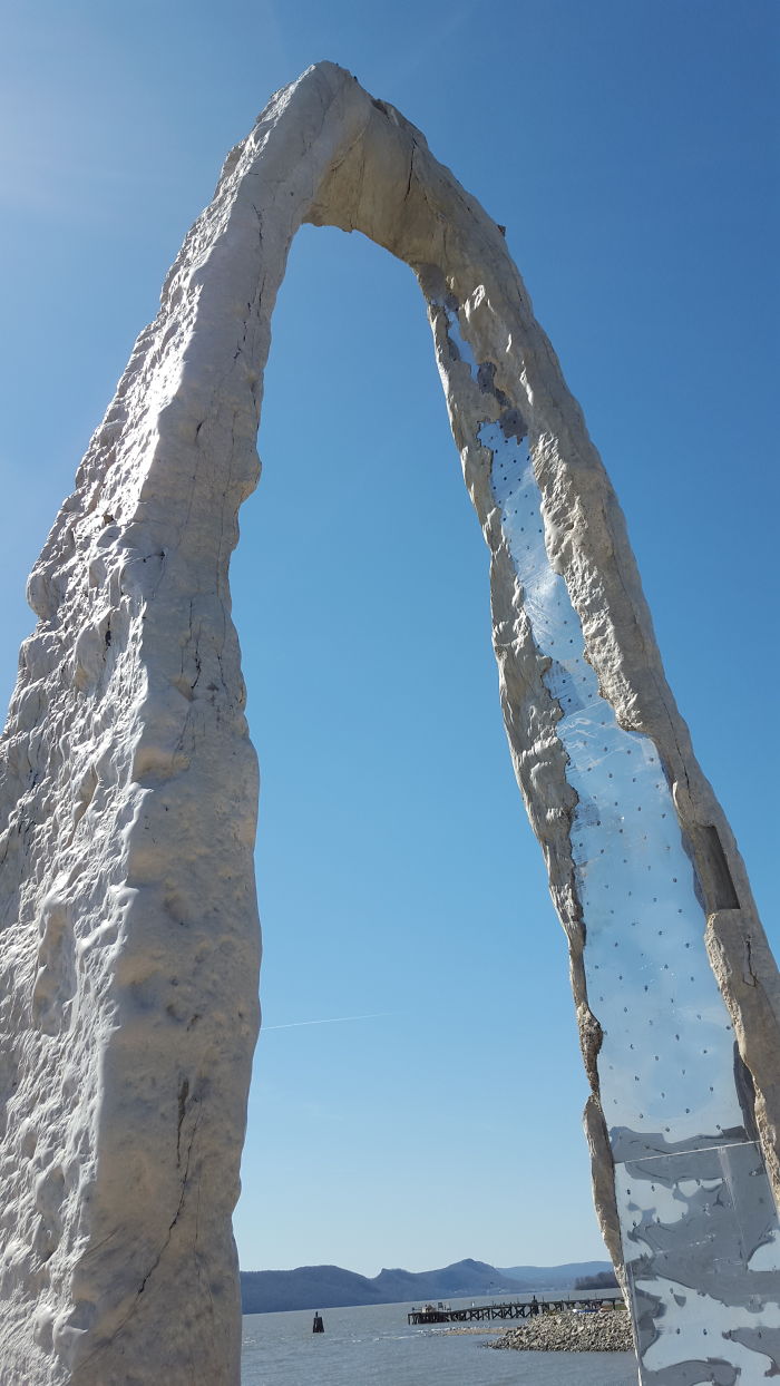 World’s Ugliest Art: Post Your Hometown “Art” You’re Ashamed Of World’s Ugliest Art: Post Your Hometown “Art” You’re Ashamed Of