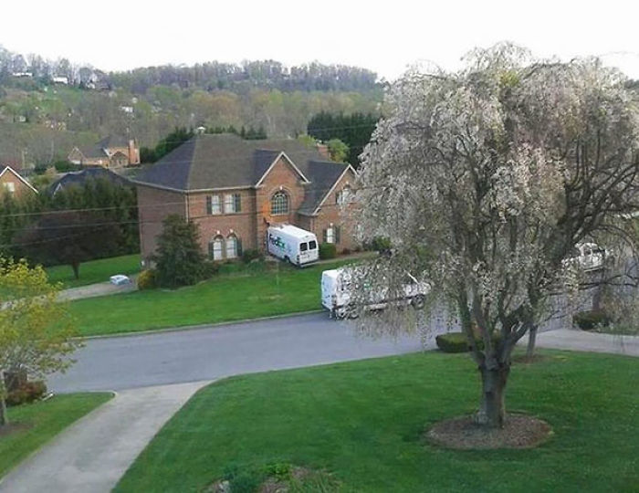 39 Times Delivery Guys Made You Wish You’d Picked Your Package Yourself 39 Times Delivery Guys Made You Wish You’d Picked Your Package Yourself