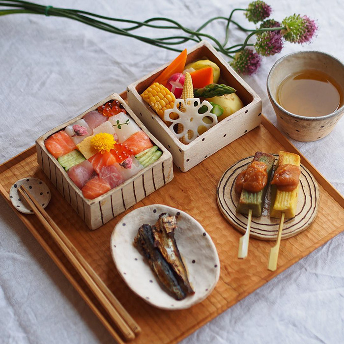 ‘Mosaic Sushi’ Trend From Japan Turns Lunch Into Edible Works Of Art ‘Mosaic Sushi’ Trend From Japan Turns Lunch Into Edible Works Of Art