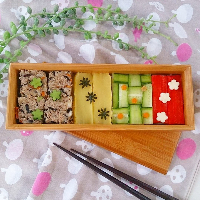 ‘Mosaic Sushi’ Trend From Japan Turns Lunch Into Edible Works Of Art ‘Mosaic Sushi’ Trend From Japan Turns Lunch Into Edible Works Of Art