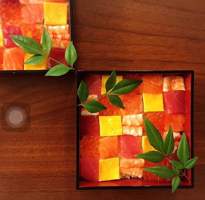 ‘Mosaic Sushi’ Trend From Japan Turns Lunch Into Edible Works Of Art ‘Mosaic Sushi’ Trend From Japan Turns Lunch Into Edible Works Of Art
