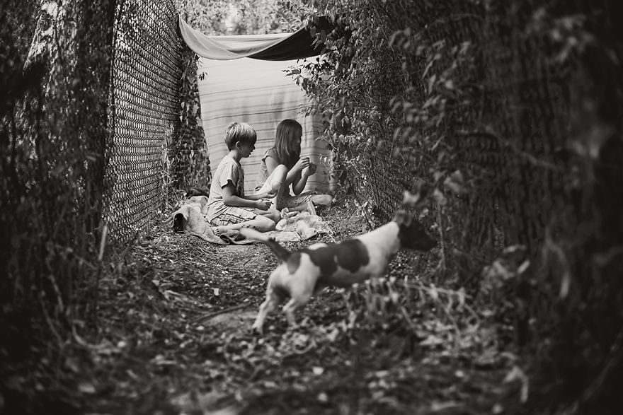 Summer Unplugged: I Document My Kids Spending Idyllic Summers Without Computers Summer Unplugged: I Document My Kids Spending Idyllic Summers Without Computers