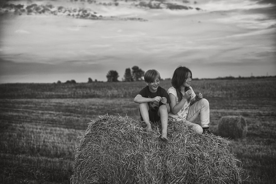 Summer Unplugged: I Document My Kids Spending Idyllic Summers Without Computers Summer Unplugged: I Document My Kids Spending Idyllic Summers Without Computers