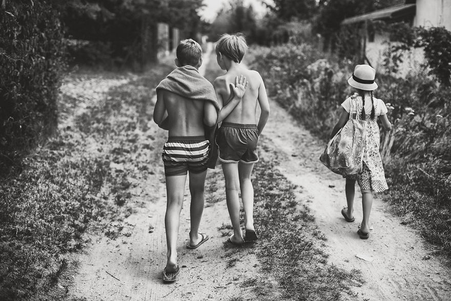 Summer Unplugged: I Document My Kids Spending Idyllic Summers Without Computers Summer Unplugged: I Document My Kids Spending Idyllic Summers Without Computers