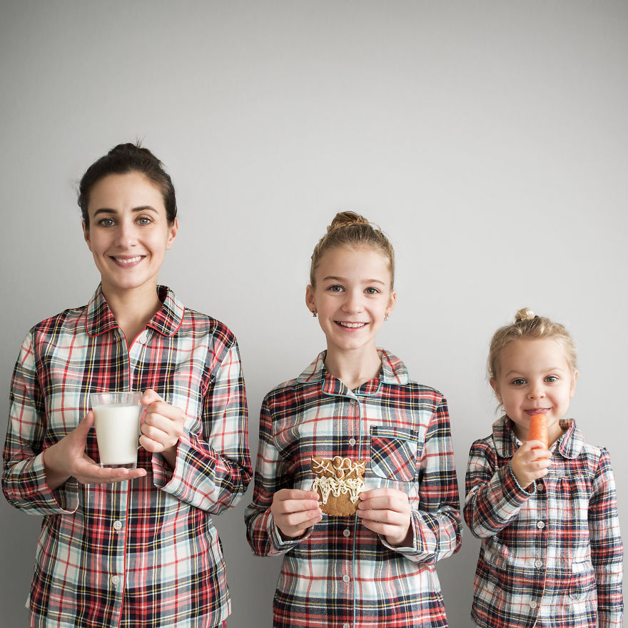 Mother Of Two Takes Adorable Photos Of Herself And Her Daughters In Matching Clothing Mother Of Two Takes Adorable Photos Of Herself And Her Daughters In Matching Clothing