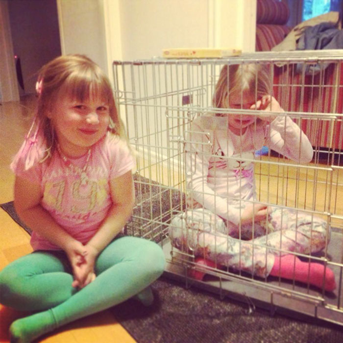 197 Hilarious Photos That Prove Siblings Are The Biggest Assholes Ever 197 Hilarious Photos That Prove Siblings Are The Biggest Assholes Ever