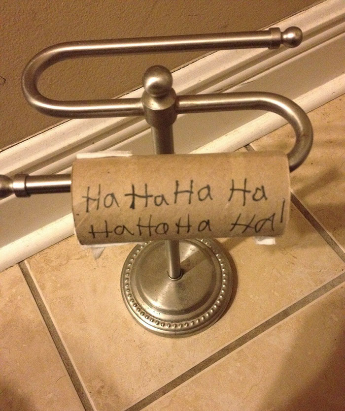 197 Hilarious Photos That Prove Siblings Are The Biggest Assholes Ever 197 Hilarious Photos That Prove Siblings Are The Biggest Assholes Ever