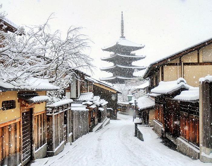 Rare Heavy Snowfall Turns Kyoto Into Winter Wonderland, And The Photos Look Absolutely Magical Rare Heavy Snowfall Turns Kyoto Into Winter Wonderland, And The Photos Look Absolutely Magical