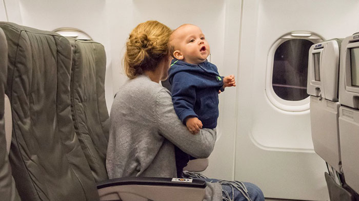 Mom’s Brutally Honest Post Explains Why You Don’t Owe Strangers Candy For Sitting Next To Your Babies Mom’s Brutally Honest Post Explains Why You Don’t Owe Strangers Candy For Sitting Next To Your Babies
