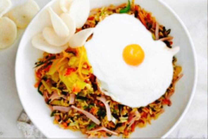 Suspicious Looking Egg Inspires A Ridiculous Photoshop Battle Suspicious Looking Egg Inspires A Ridiculous Photoshop Battle