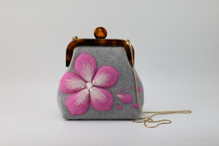 I Find Felting Healing And Relaxing So I Use It To Create Berets And Purses I Find Felting Healing And Relaxing So I Use It To Create Berets And Purses