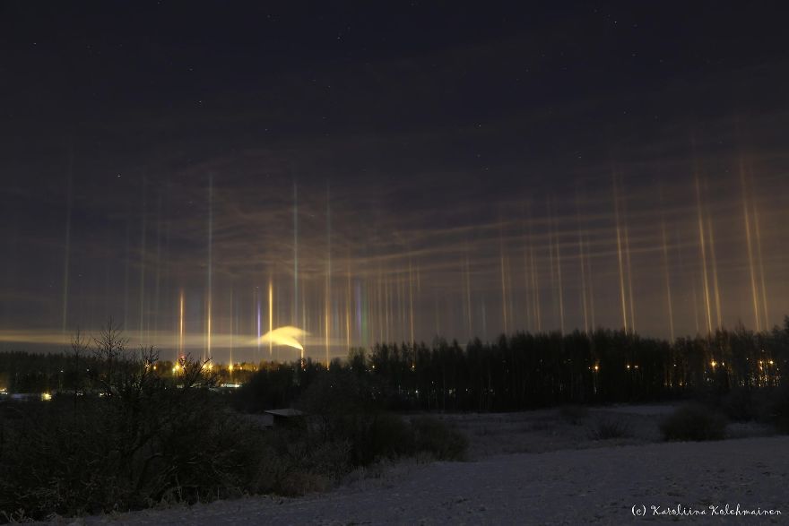 Photographer Captures Amazing Light Pillars In Northern Ontario (26 Pics) Photographer Captures Amazing Light Pillars In Northern Ontario (26 Pics)