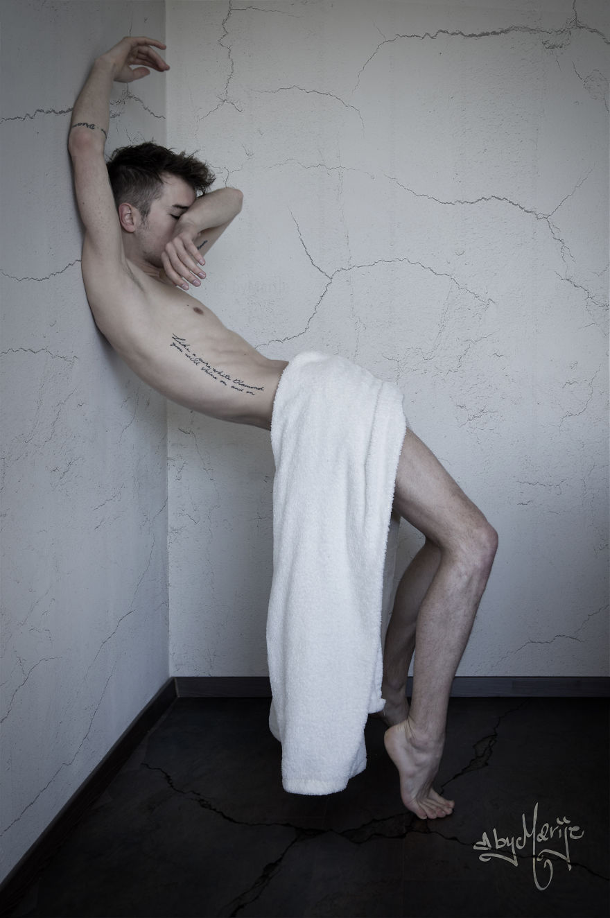 I Capture The Insecurities And Self-Doubts Of Young People In Emotional Photography Series I Capture The Insecurities And Self-Doubts Of Young People In Emotional Photography Series