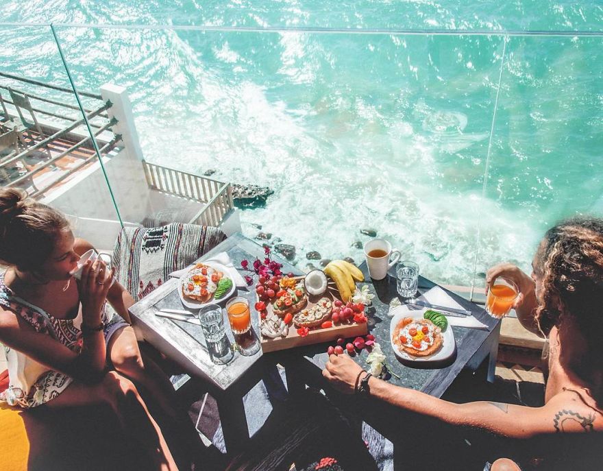 I Had To Work 4 Jobs, 110 Hours A Week So I Could Save Up Money To Travel The World I Had To Work 4 Jobs, 110 Hours A Week So I Could Save Up Money To Travel The World