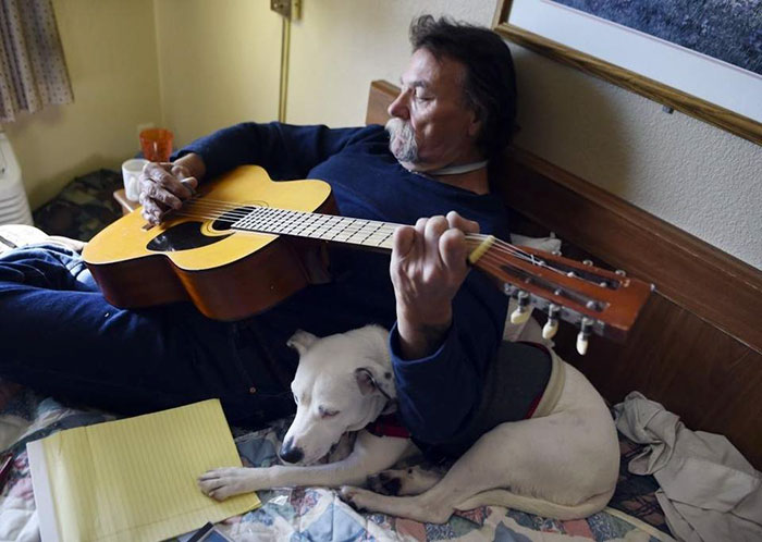 When This Woman Found A Dying Homeless Man With A Dog, He Told Her His Last Wish And It’s Heartbreaking When This Woman Found A Dying Homeless Man With A Dog, He Told Her His Last Wish And It’s Heartbreaking