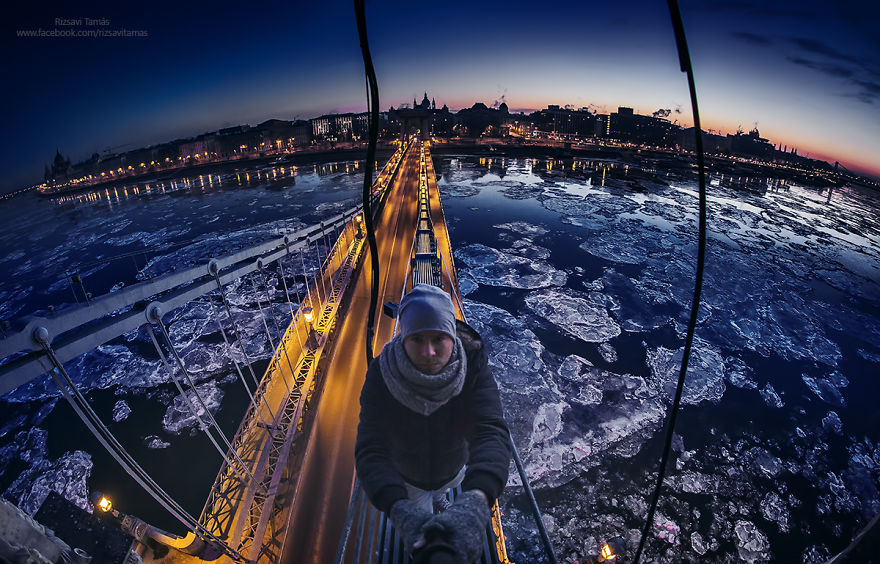I Captured The Rare View Of The Frozen Danube In Budapest I Captured The Rare View Of The Frozen Danube In Budapest