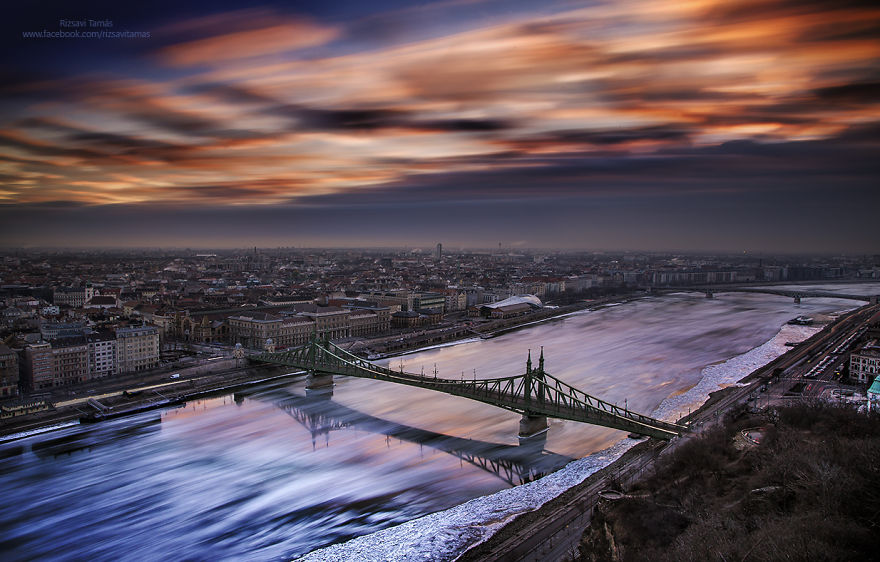 I Captured The Rare View Of The Frozen Danube In Budapest I Captured The Rare View Of The Frozen Danube In Budapest