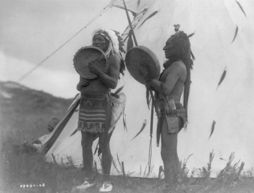 Rare 1900s Photos Capture How Native Americans Lived 100 Years Ago Rare 1900s Photos Capture How Native Americans Lived 100 Years Ago