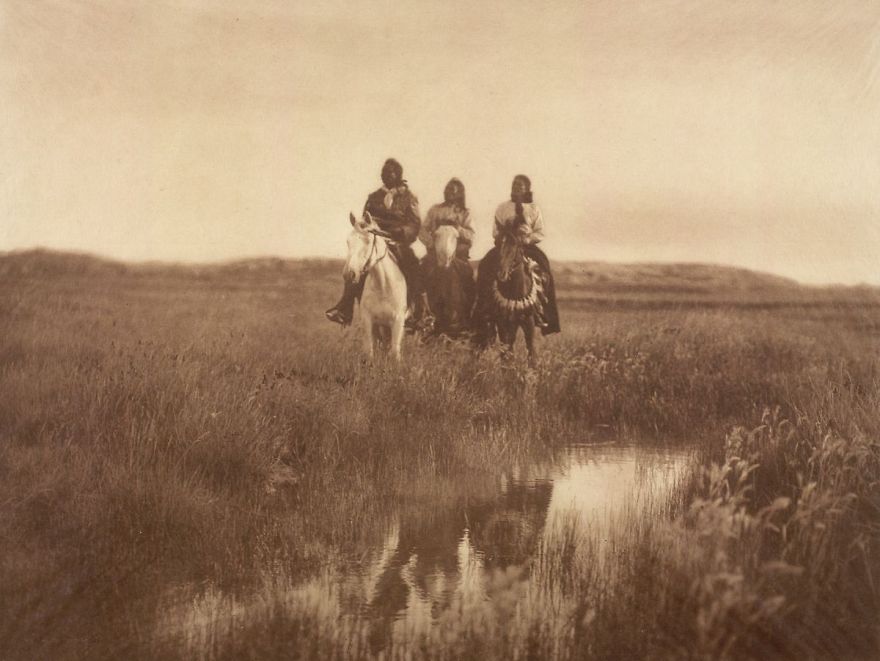 Rare 1900s Photos Capture How Native Americans Lived 100 Years Ago Rare 1900s Photos Capture How Native Americans Lived 100 Years Ago