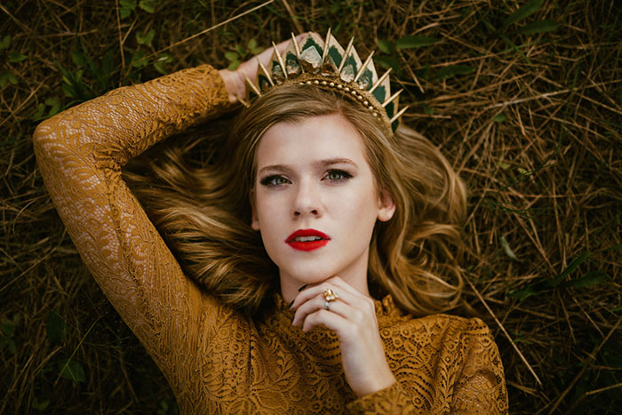 Handmade Crystal-Studded Crowns Are An Actual Thing Handmade Crystal-Studded Crowns Are An Actual Thing