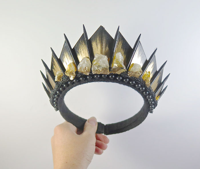 Handmade Crystal-Studded Crowns Are An Actual Thing Handmade Crystal-Studded Crowns Are An Actual Thing
