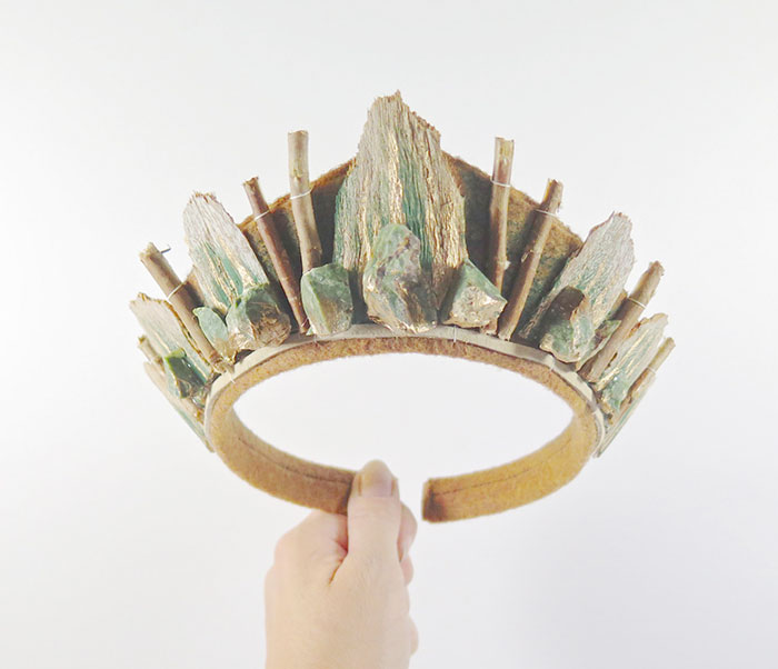 Handmade Crystal-Studded Crowns Are An Actual Thing Handmade Crystal-Studded Crowns Are An Actual Thing