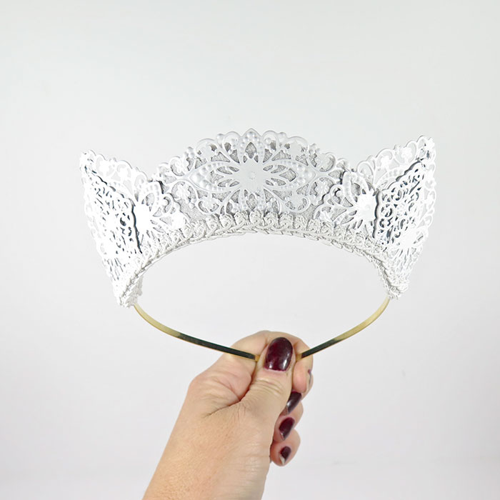 Handmade Crystal-Studded Crowns Are An Actual Thing Handmade Crystal-Studded Crowns Are An Actual Thing