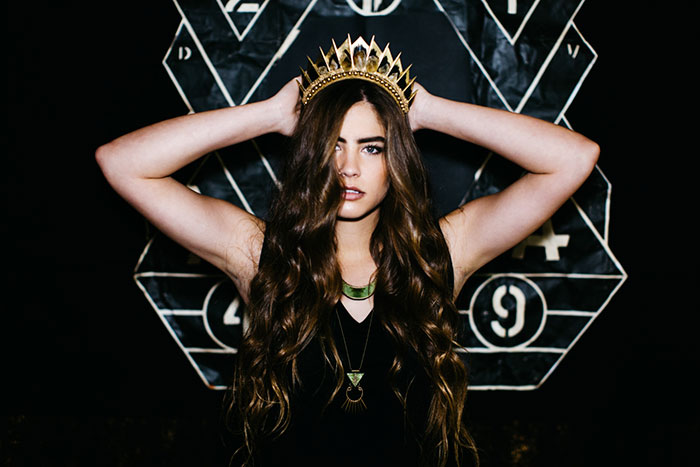 Handmade Crystal-Studded Crowns Are An Actual Thing Handmade Crystal-Studded Crowns Are An Actual Thing