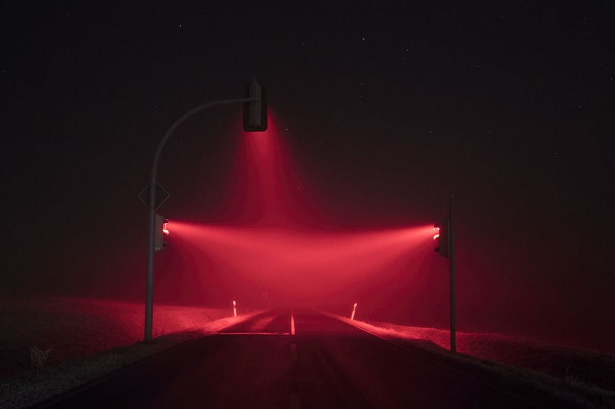 Long Exposure Photos Of Traffic Lights In The Fog By Lucas Zimmermann Long Exposure Photos Of Traffic Lights In The Fog By Lucas Zimmermann