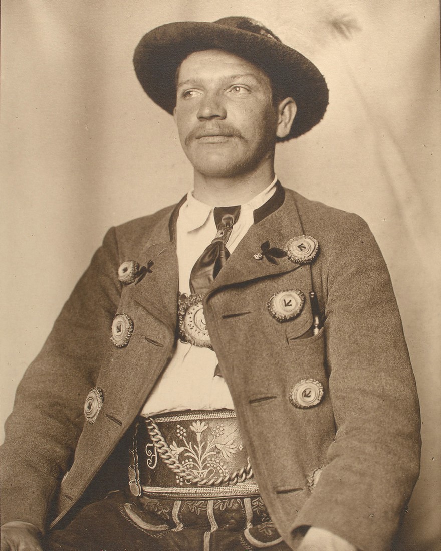 The True Faces of America: Rare 100 Year-Old Portraits Of New York Immigrants The True Faces of America: Rare 100 Year-Old Portraits Of New York Immigrants