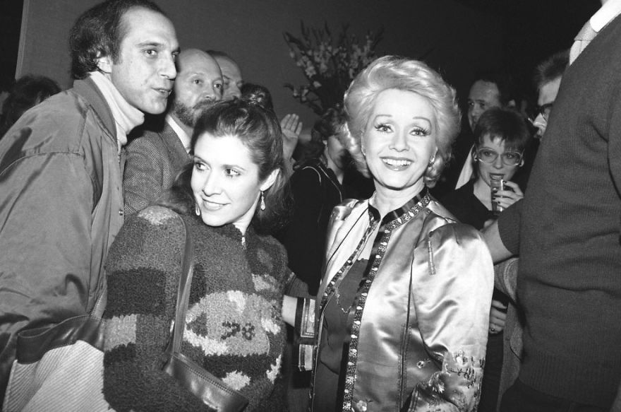 Carrie Fisher & Debbie Reynolds Growing Up Together In 31 Touching Vintage Photos Carrie Fisher & Debbie Reynolds Growing Up Together In 31 Touching Vintage Photos