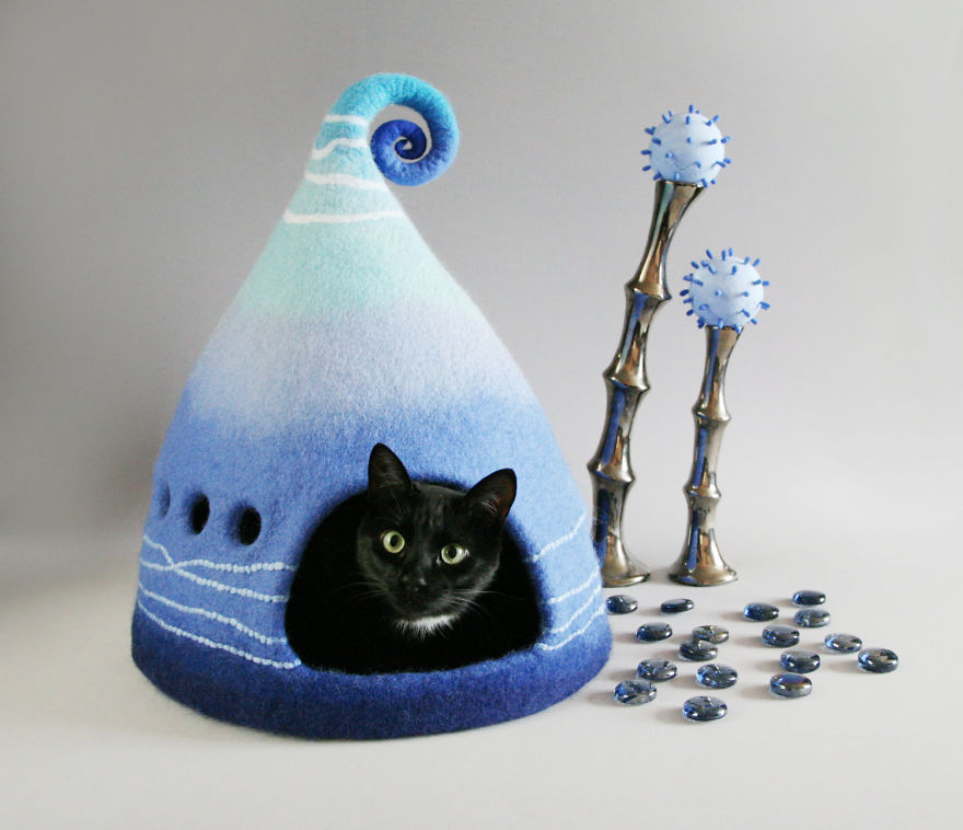 I Felt Fairytale Houses For Cats
