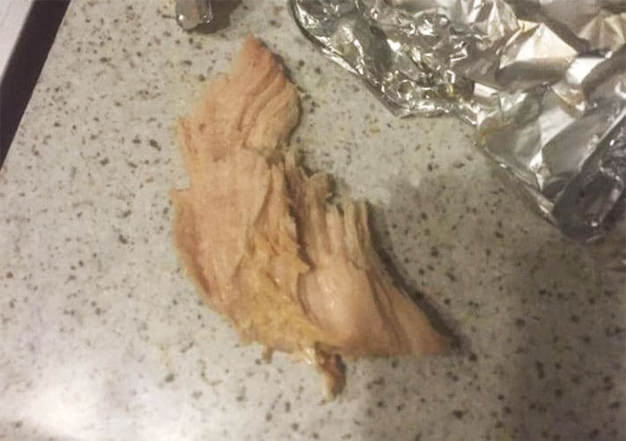 Dog Eats Family’s Entire Christmas Turkey, Can’t Move Afterwards Dog Eats Family’s Entire Christmas Turkey, Can’t Move Afterwards