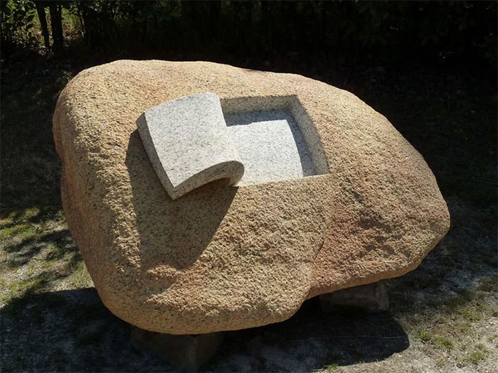 Artist Makes Stone Look Soft By Twisting, Folding And Peeling It