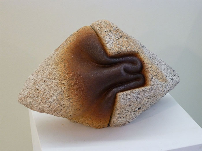 Artist Makes Stone Look Soft By Twisting, Folding And Peeling It Artist Makes Stone Look Soft By Twisting, Folding And Peeling It