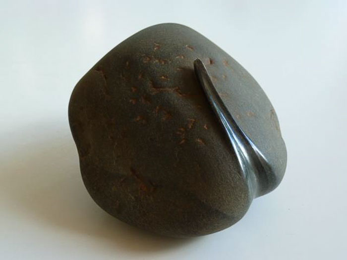 Artist Makes Stone Look Soft By Twisting, Folding And Peeling It Artist Makes Stone Look Soft By Twisting, Folding And Peeling It