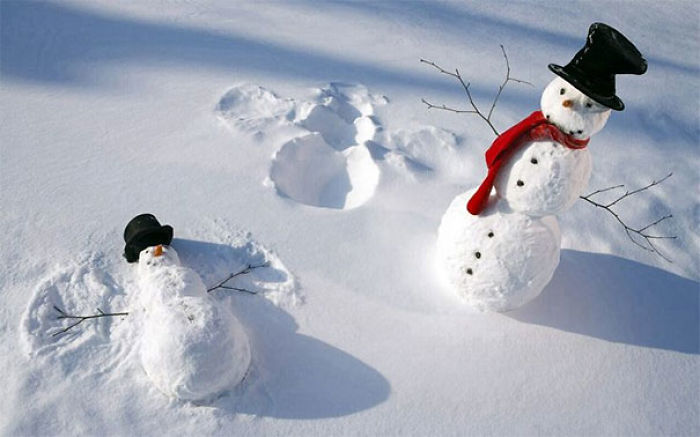 92 Hilariously Creative Snowmen That Would Make Calvin And Hobbes Proud